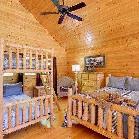 Secluded And Wooded Wears Valley Cabin With Fire Pit! Sevierville Zewnętrze zdjęcie