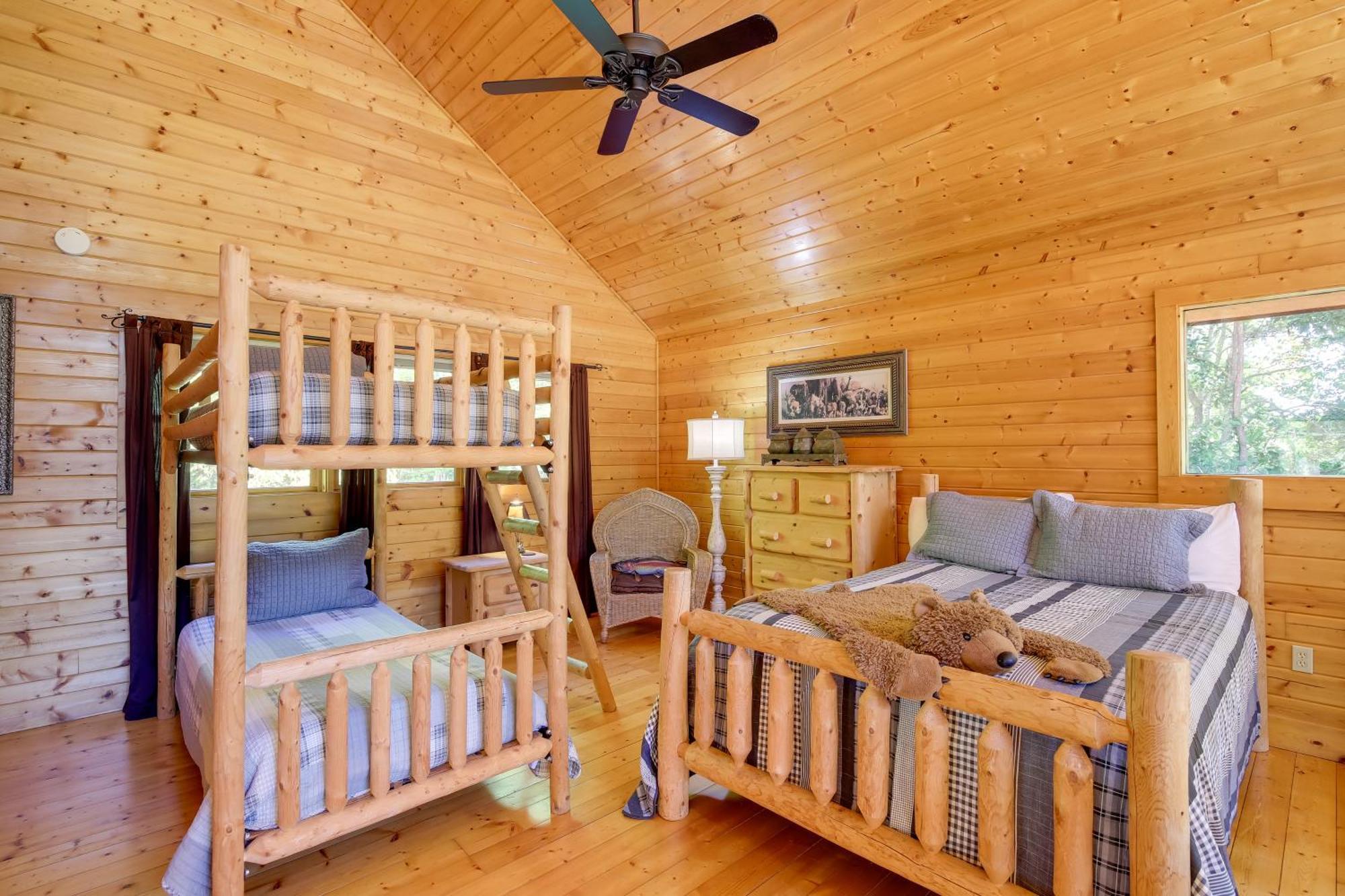 Secluded And Wooded Wears Valley Cabin With Fire Pit! Sevierville Zewnętrze zdjęcie