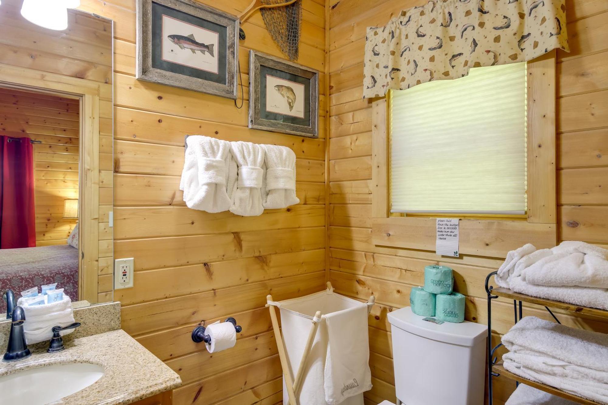 Secluded And Wooded Wears Valley Cabin With Fire Pit! Sevierville Zewnętrze zdjęcie