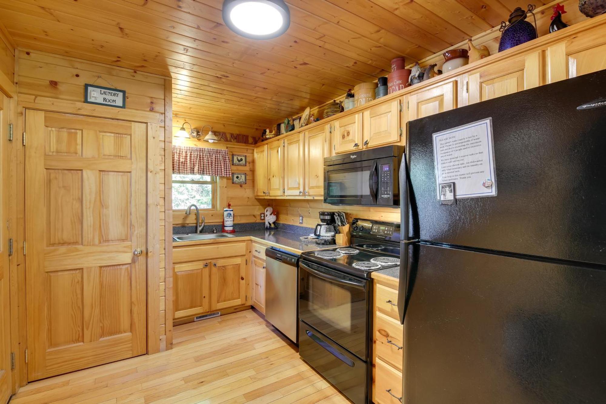 Secluded And Wooded Wears Valley Cabin With Fire Pit! Sevierville Zewnętrze zdjęcie