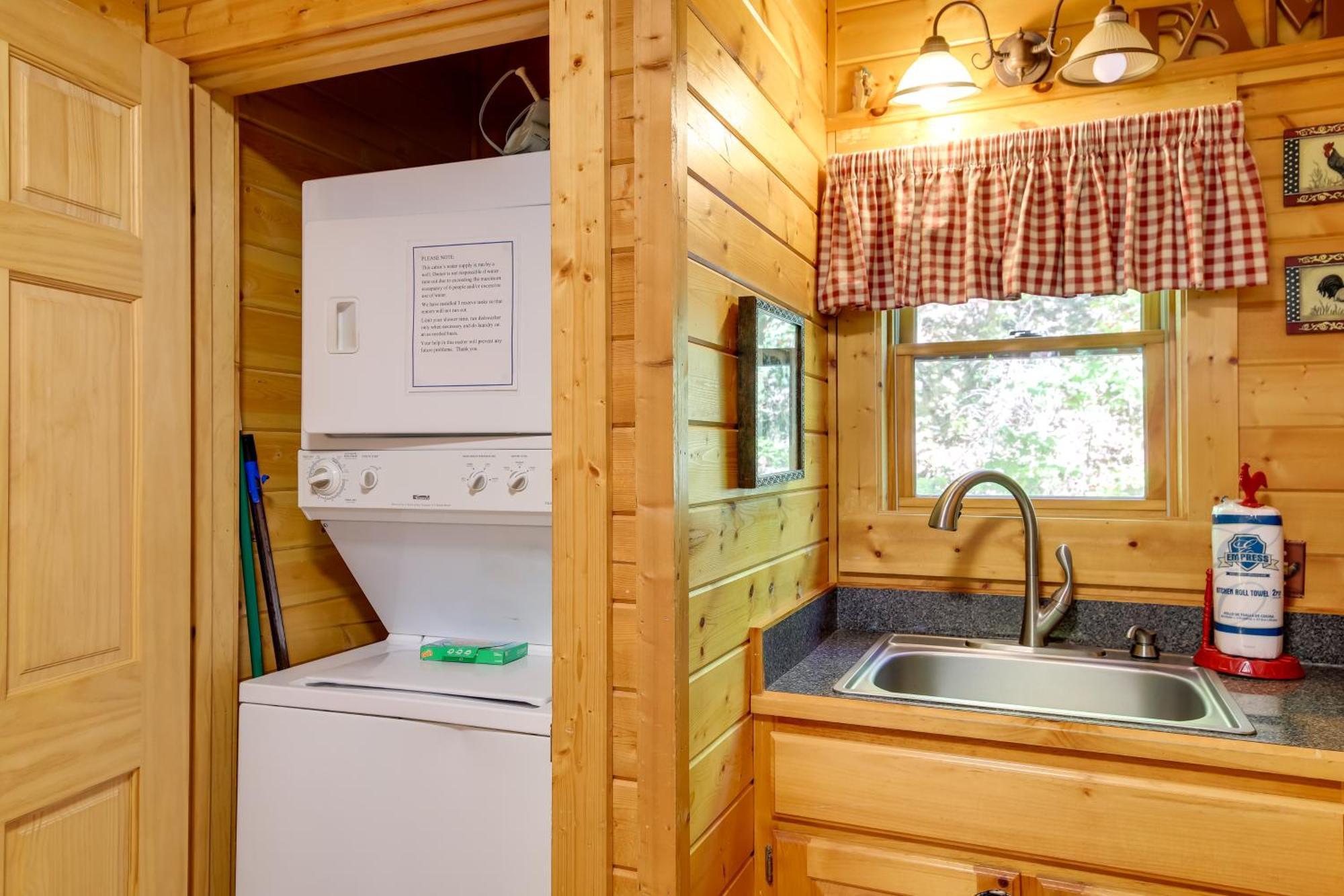 Secluded And Wooded Wears Valley Cabin With Fire Pit! Sevierville Zewnętrze zdjęcie