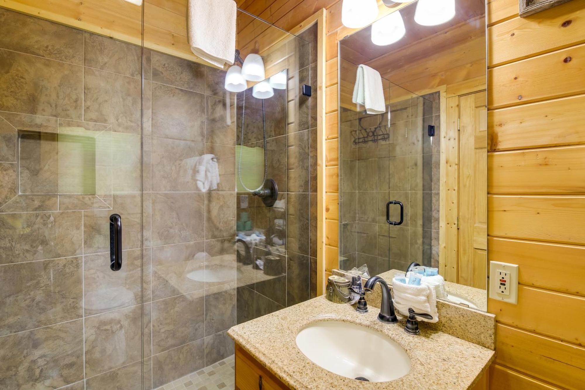 Secluded And Wooded Wears Valley Cabin With Fire Pit! Sevierville Zewnętrze zdjęcie