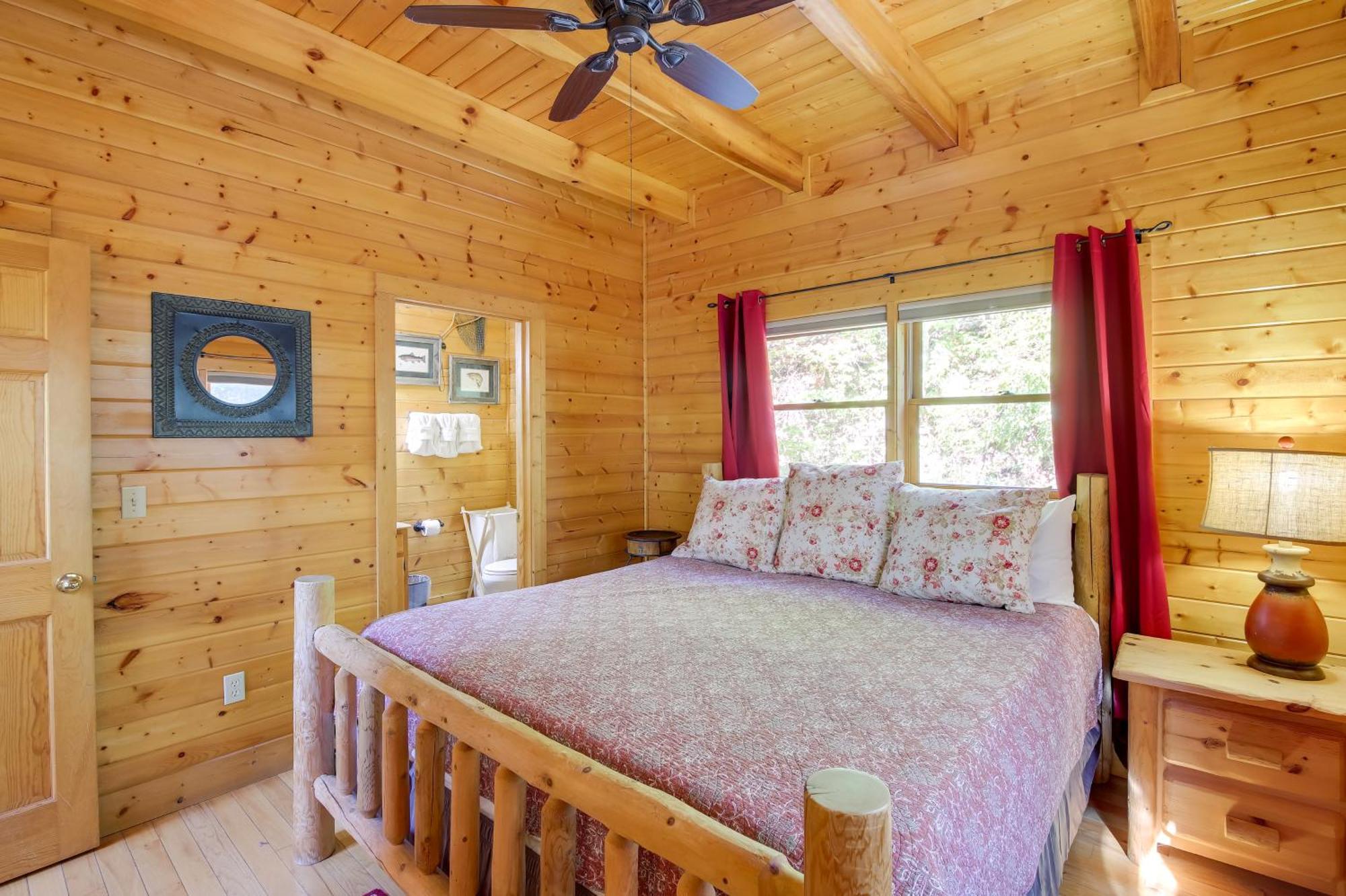 Secluded And Wooded Wears Valley Cabin With Fire Pit! Sevierville Zewnętrze zdjęcie