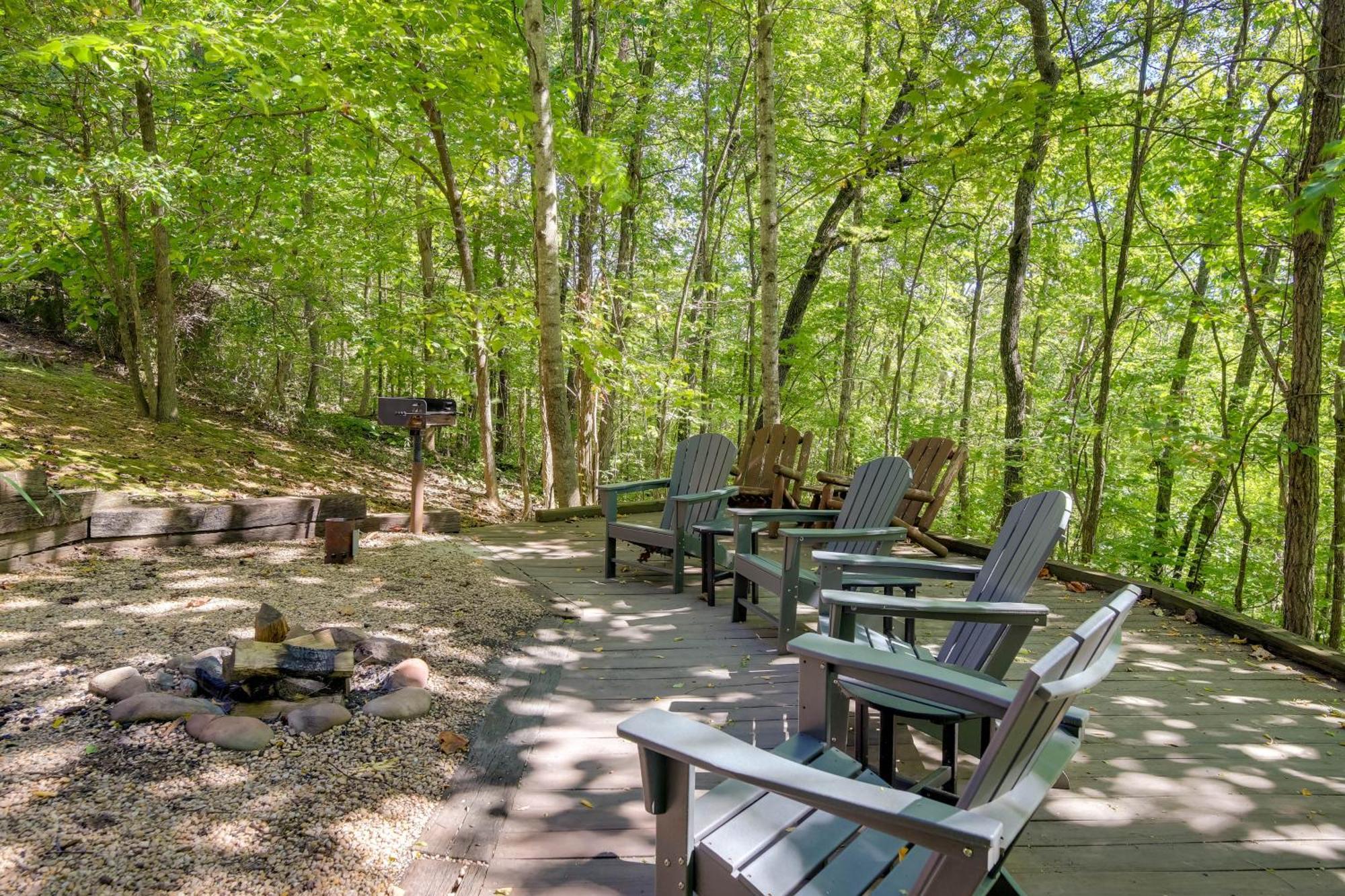 Secluded And Wooded Wears Valley Cabin With Fire Pit! Sevierville Zewnętrze zdjęcie