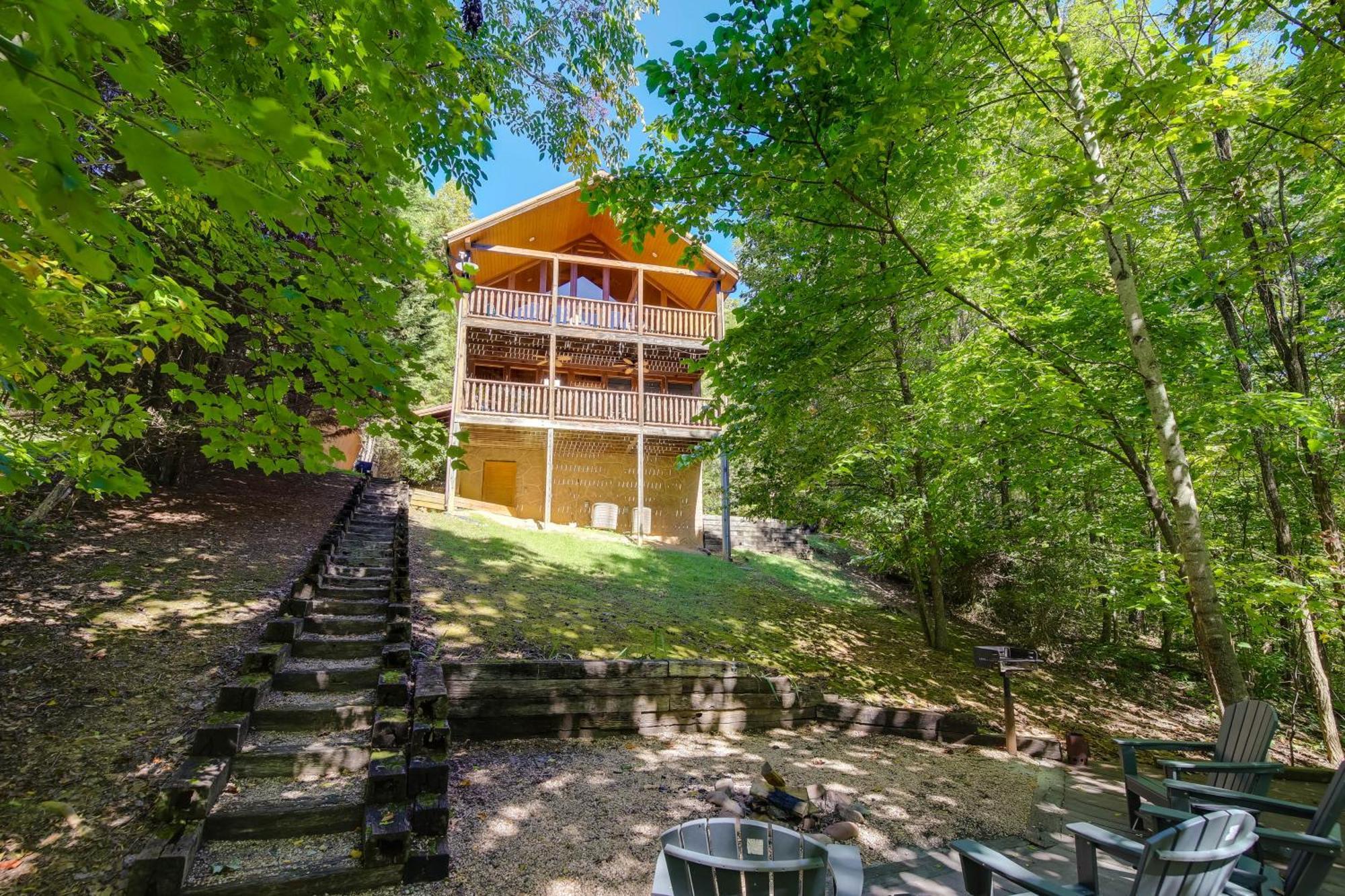 Secluded And Wooded Wears Valley Cabin With Fire Pit! Sevierville Zewnętrze zdjęcie